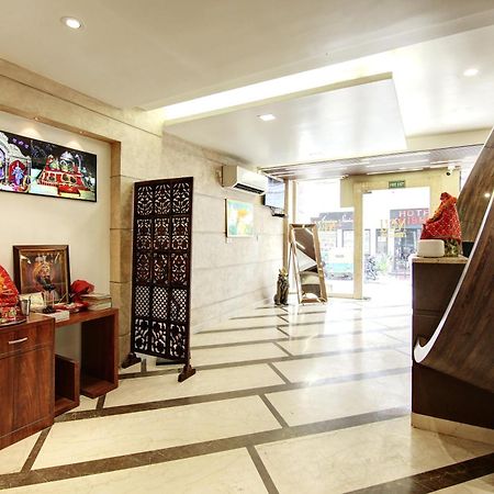 Hotel Neu Villa - Near Connaught Place & New Delhi Railway Station エクステリア 写真