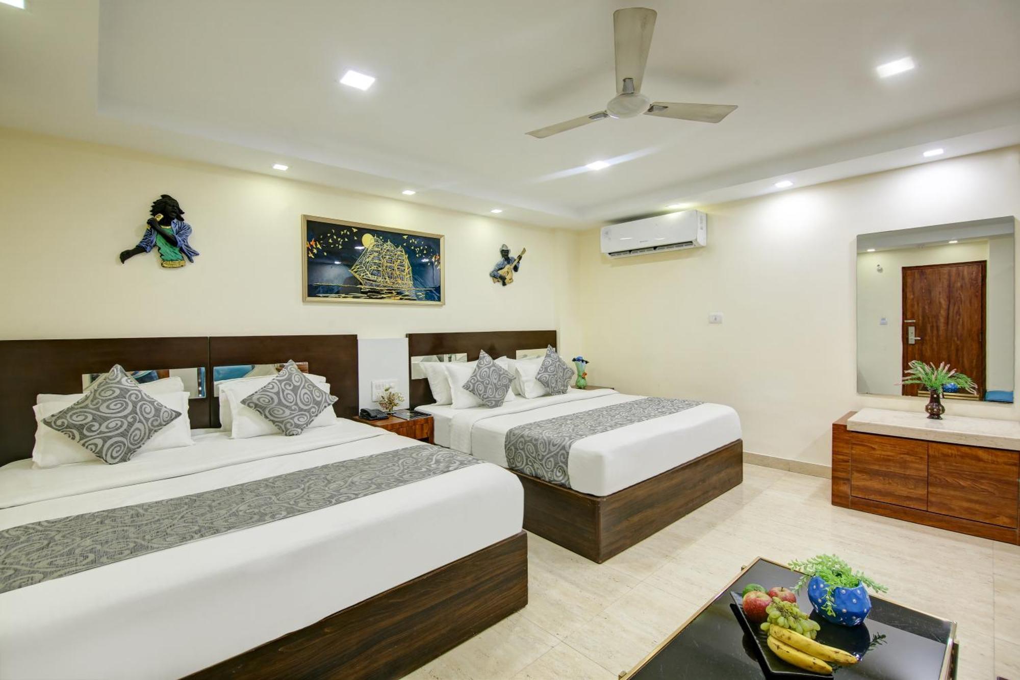Hotel Neu Villa - Near Connaught Place & New Delhi Railway Station エクステリア 写真