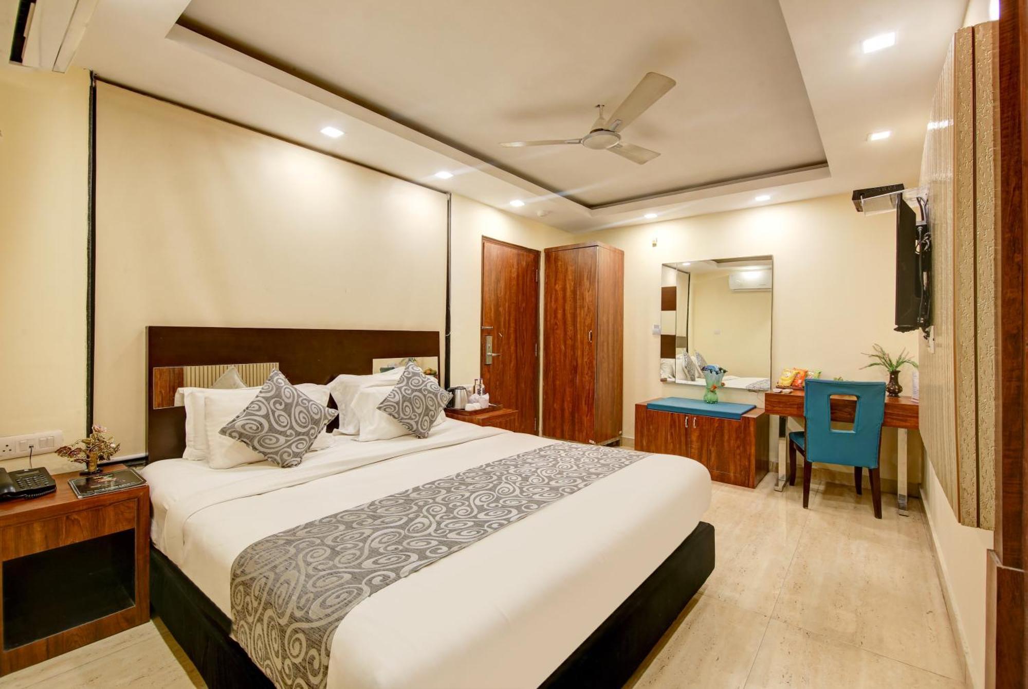 Hotel Neu Villa - Near Connaught Place & New Delhi Railway Station エクステリア 写真