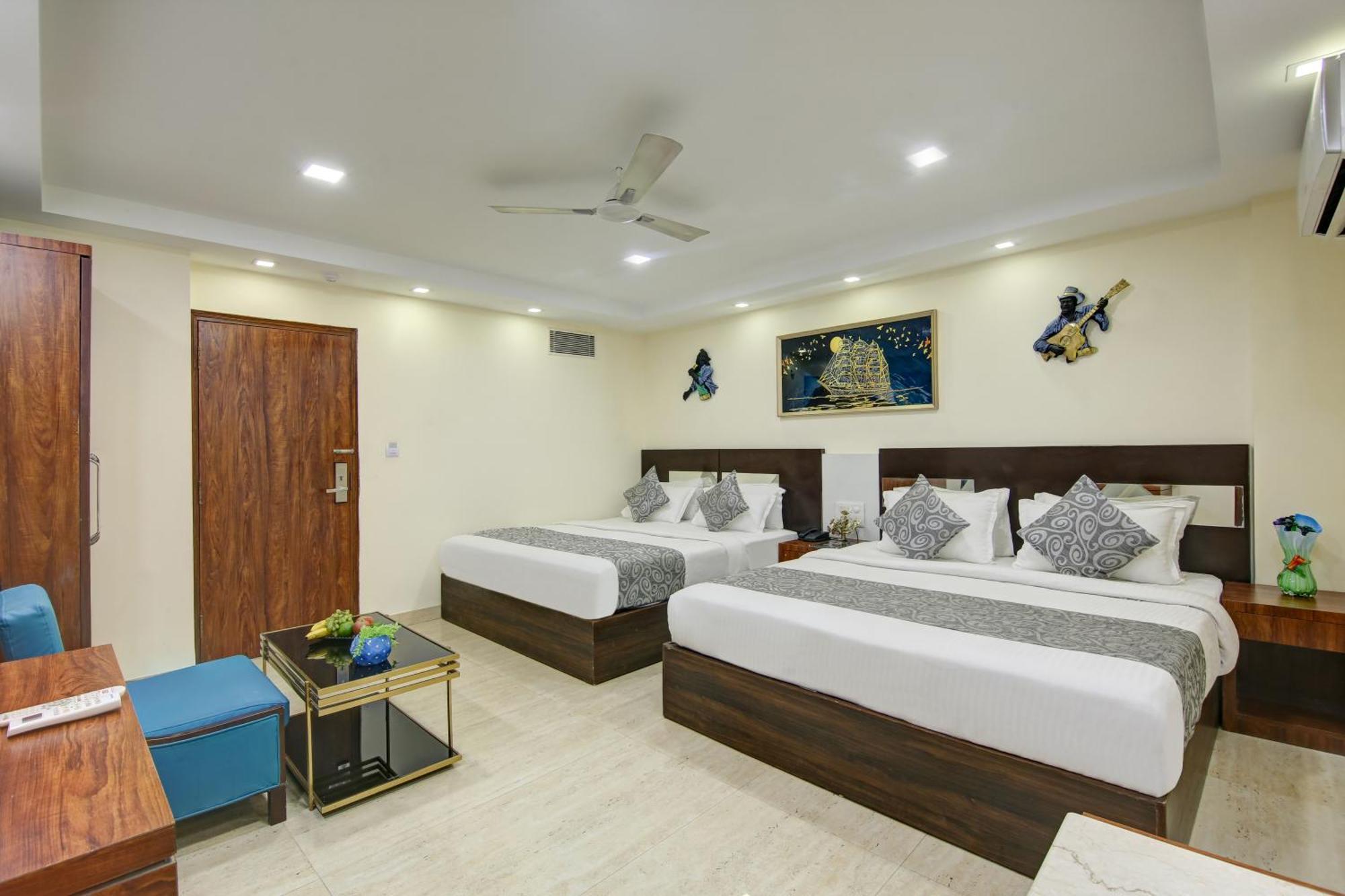 Hotel Neu Villa - Near Connaught Place & New Delhi Railway Station エクステリア 写真