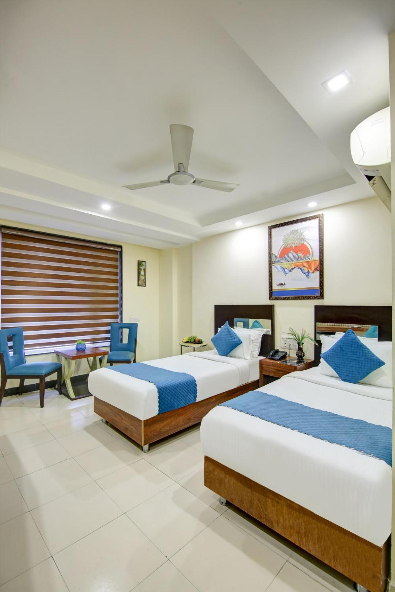 Hotel Neu Villa - Near Connaught Place & New Delhi Railway Station エクステリア 写真